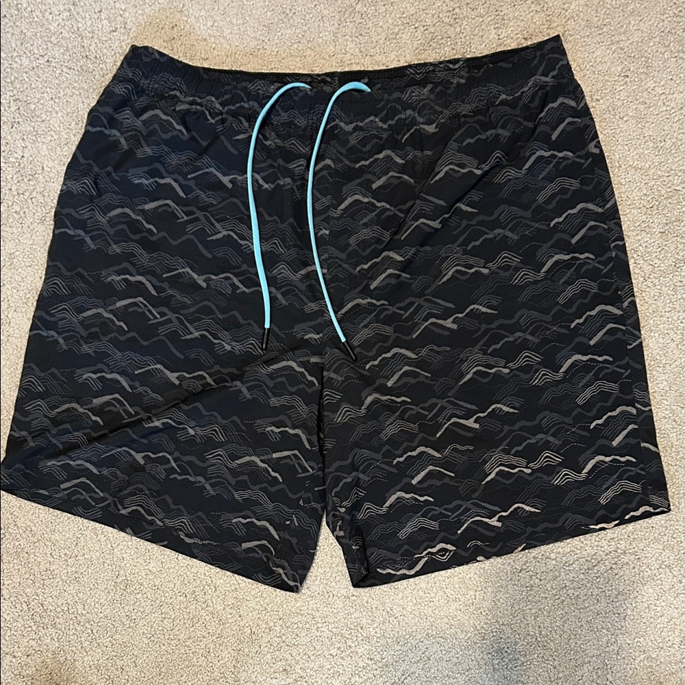 Chubbies Black and Gray Patterned Swim Shorts
